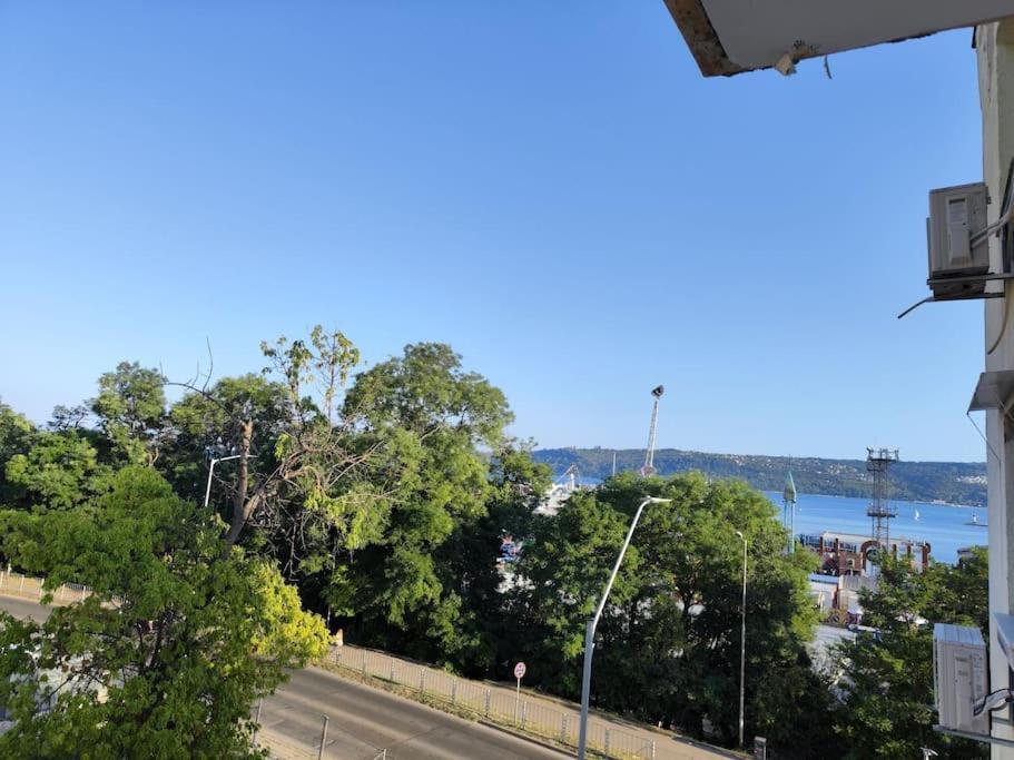 Opal Beachfront Apartment Varna Bagian luar foto