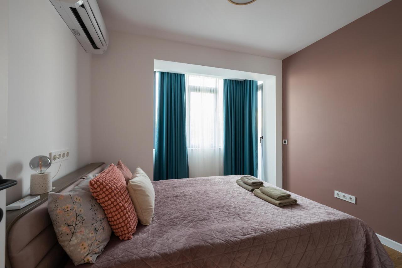 Opal Beachfront Apartment Varna Bagian luar foto