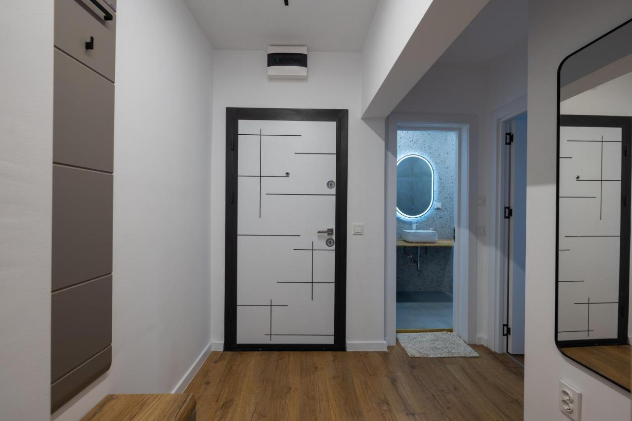 Opal Beachfront Apartment Varna Bagian luar foto